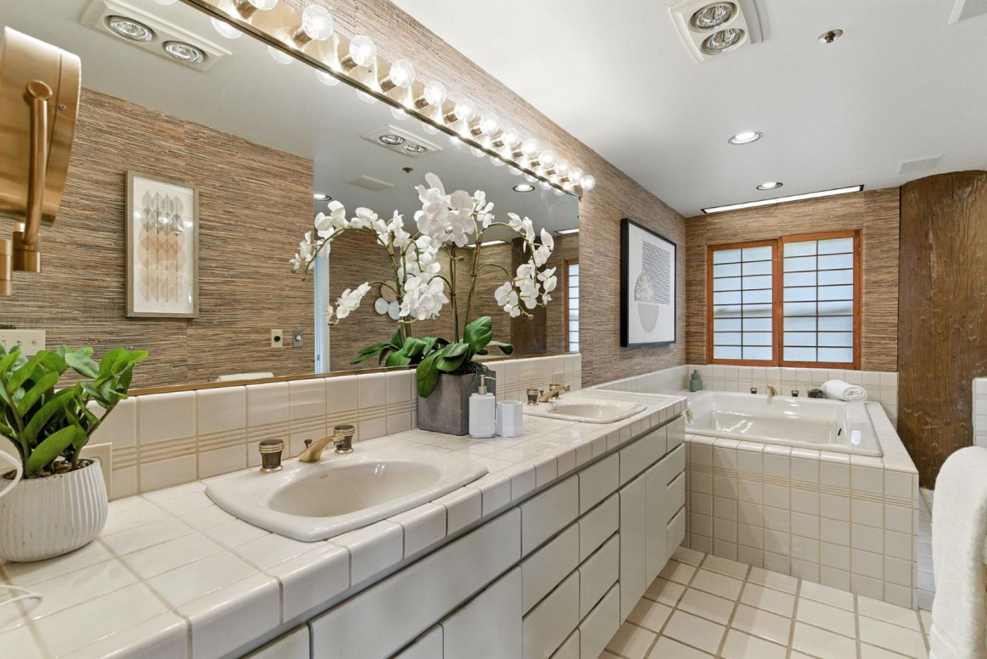 Detail Gallery Image 19 of 52 For 24616 Miller Hill Rd, Los Gatos,  CA 95033 - 3 Beds | 2/1 Baths