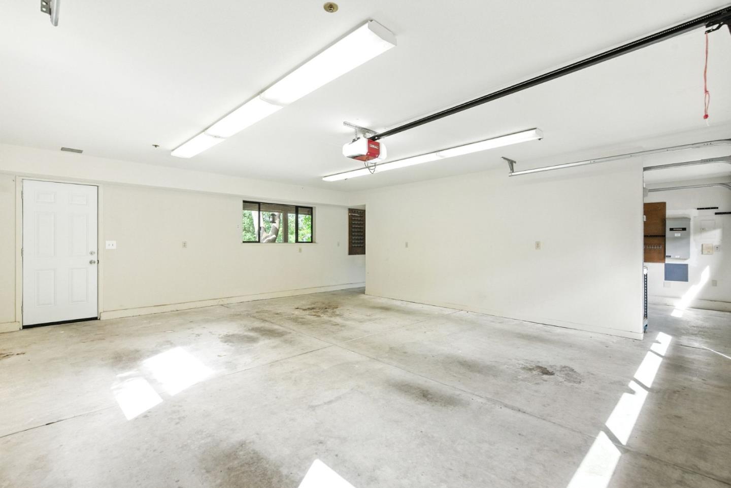 Detail Gallery Image 28 of 52 For 24616 Miller Hill Rd, Los Gatos,  CA 95033 - 3 Beds | 2/1 Baths