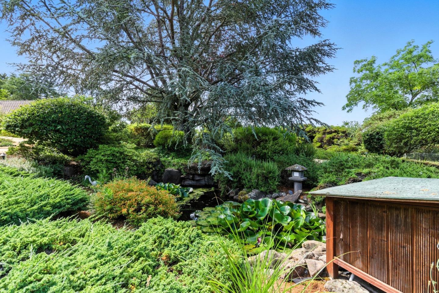 Detail Gallery Image 43 of 52 For 24616 Miller Hill Rd, Los Gatos,  CA 95033 - 3 Beds | 2/1 Baths