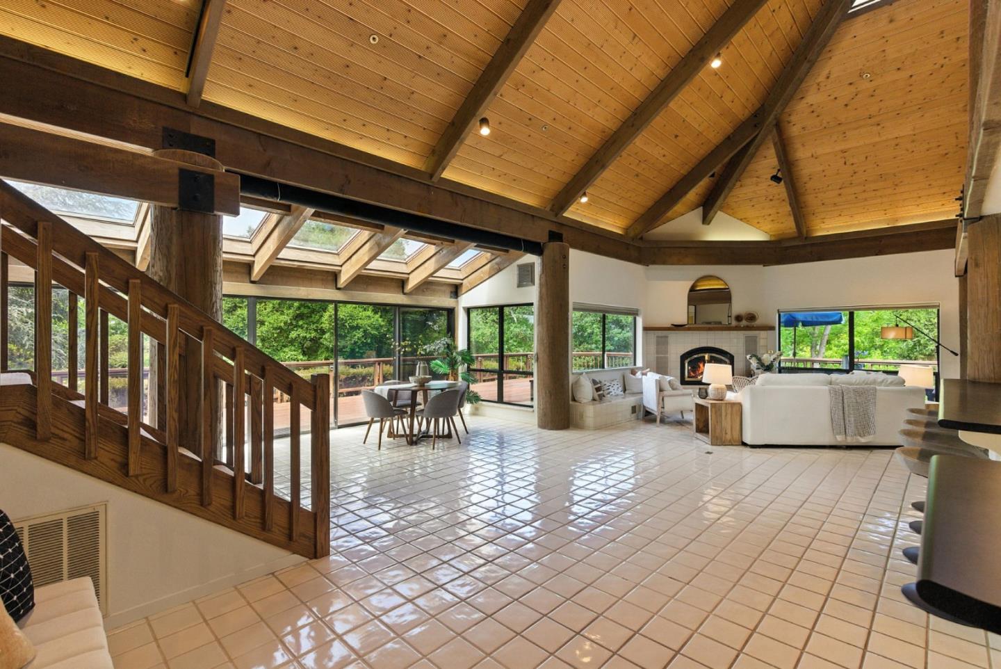 Detail Gallery Image 7 of 52 For 24616 Miller Hill Rd, Los Gatos,  CA 95033 - 3 Beds | 2/1 Baths