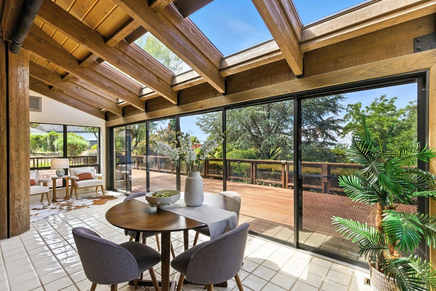 Detail Gallery Image 8 of 52 For 24616 Miller Hill Rd, Los Gatos,  CA 95033 - 3 Beds | 2/1 Baths