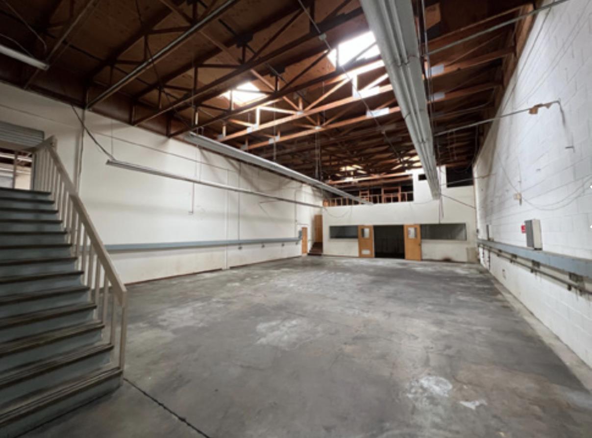 Detail Gallery Image 8 of 14 For 125 Dubois St, Santa Cruz,  CA 95060 - – Beds | – Baths