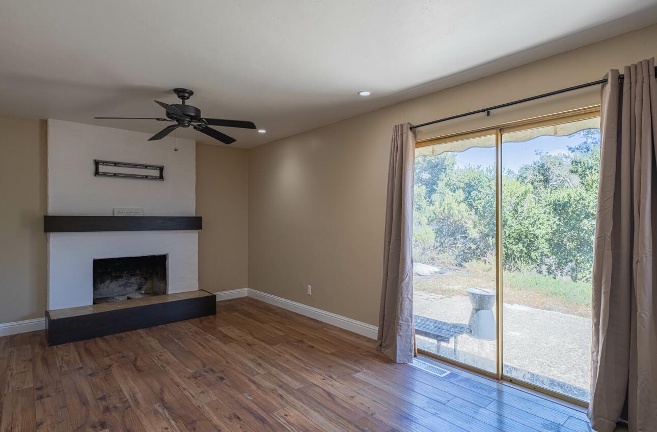 Detail Gallery Image 7 of 31 For 9375 Bur Oak Pl, Salinas,  CA 93907 - 3 Beds | 2 Baths