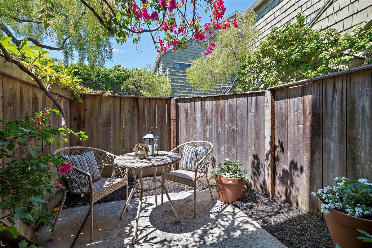Detail Gallery Image 10 of 36 For 1111 Shoreline Dr, San Mateo,  CA 94404 - 2 Beds | 2/1 Baths