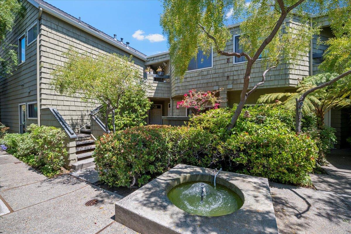 Detail Gallery Image 25 of 36 For 1111 Shoreline Dr, San Mateo,  CA 94404 - 2 Beds | 2/1 Baths
