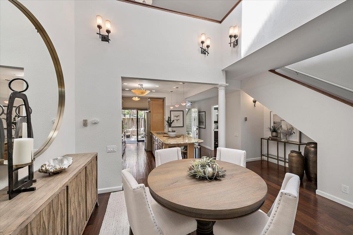 Detail Gallery Image 5 of 36 For 1111 Shoreline Dr, San Mateo,  CA 94404 - 2 Beds | 2/1 Baths