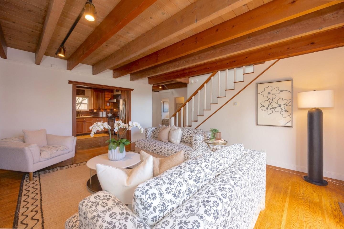 Detail Gallery Image 12 of 46 For 1163 Columbus St, El Granada,  CA 94018 - 4 Beds | 3 Baths