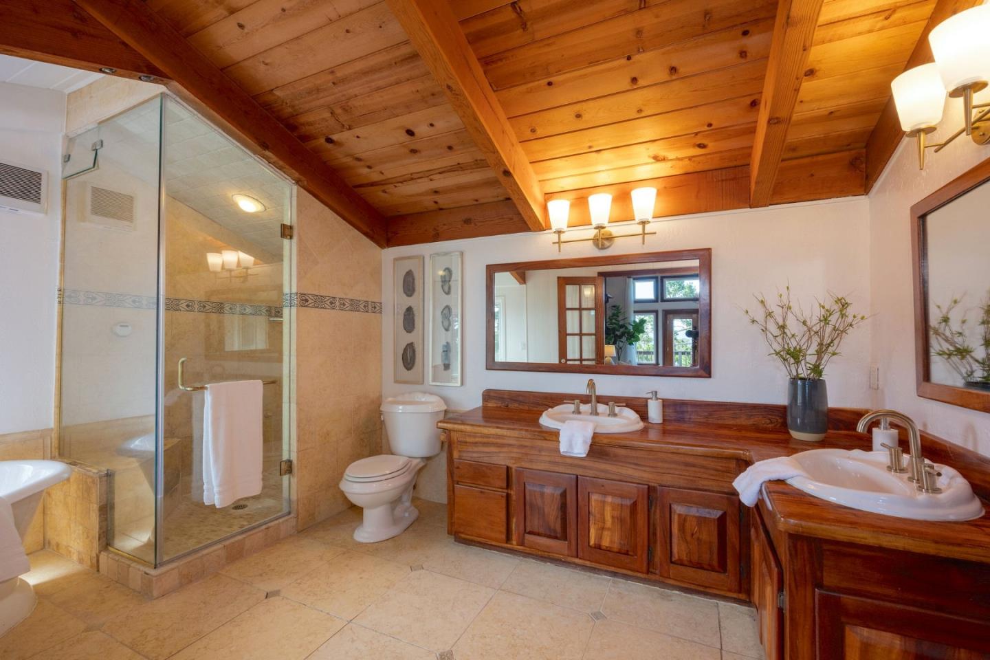 Detail Gallery Image 32 of 46 For 1163 Columbus St, El Granada,  CA 94018 - 4 Beds | 3 Baths