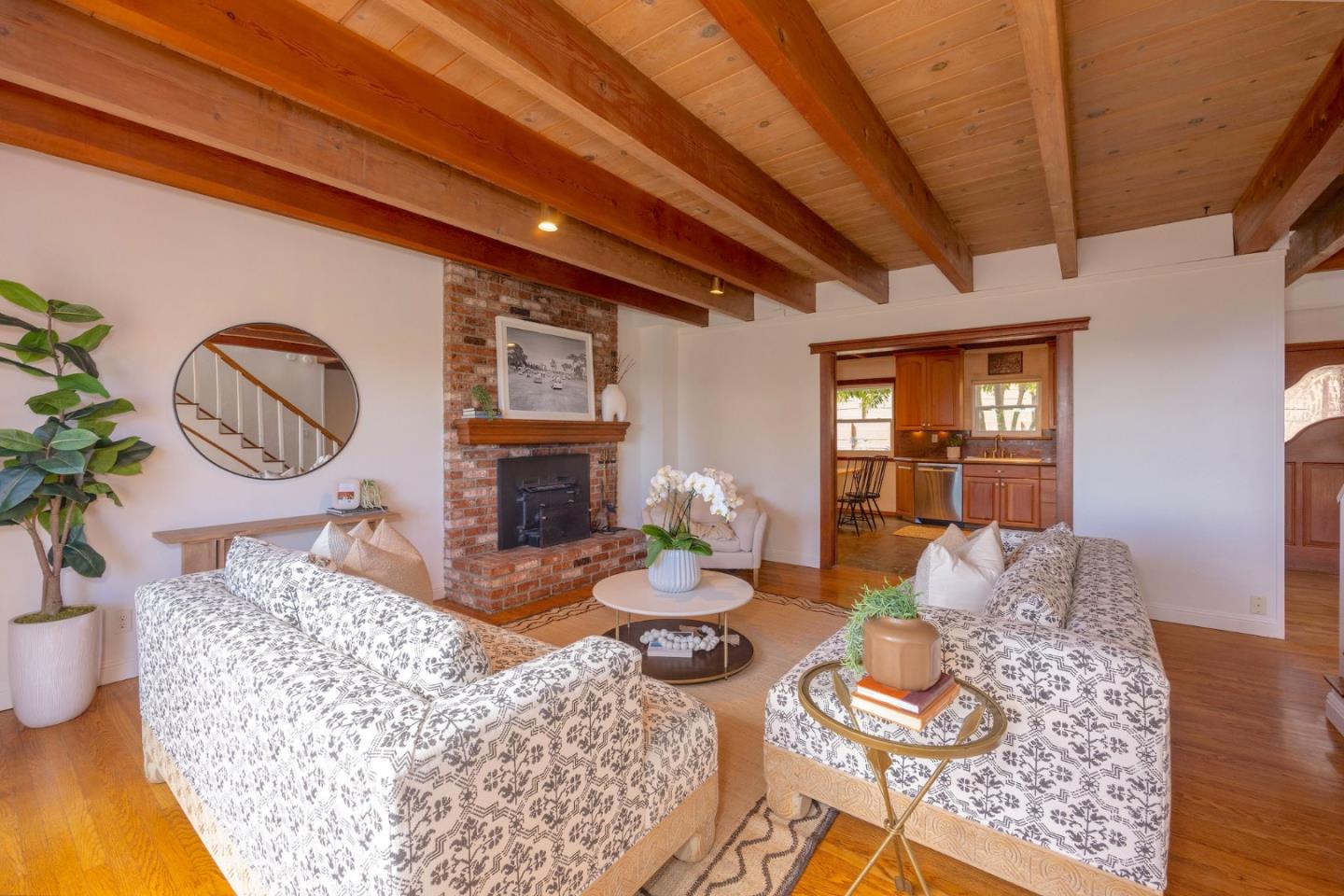Detail Gallery Image 6 of 46 For 1163 Columbus St, El Granada,  CA 94018 - 4 Beds | 3 Baths