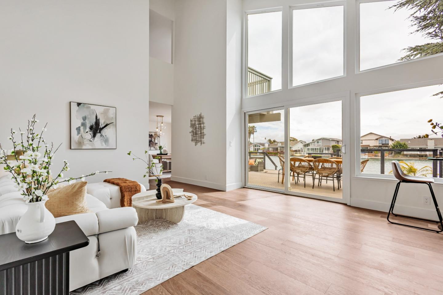 Detail Gallery Image 10 of 59 For 221 Shearwater Isle, Foster City,  CA 94404 - 4 Beds | 3 Baths