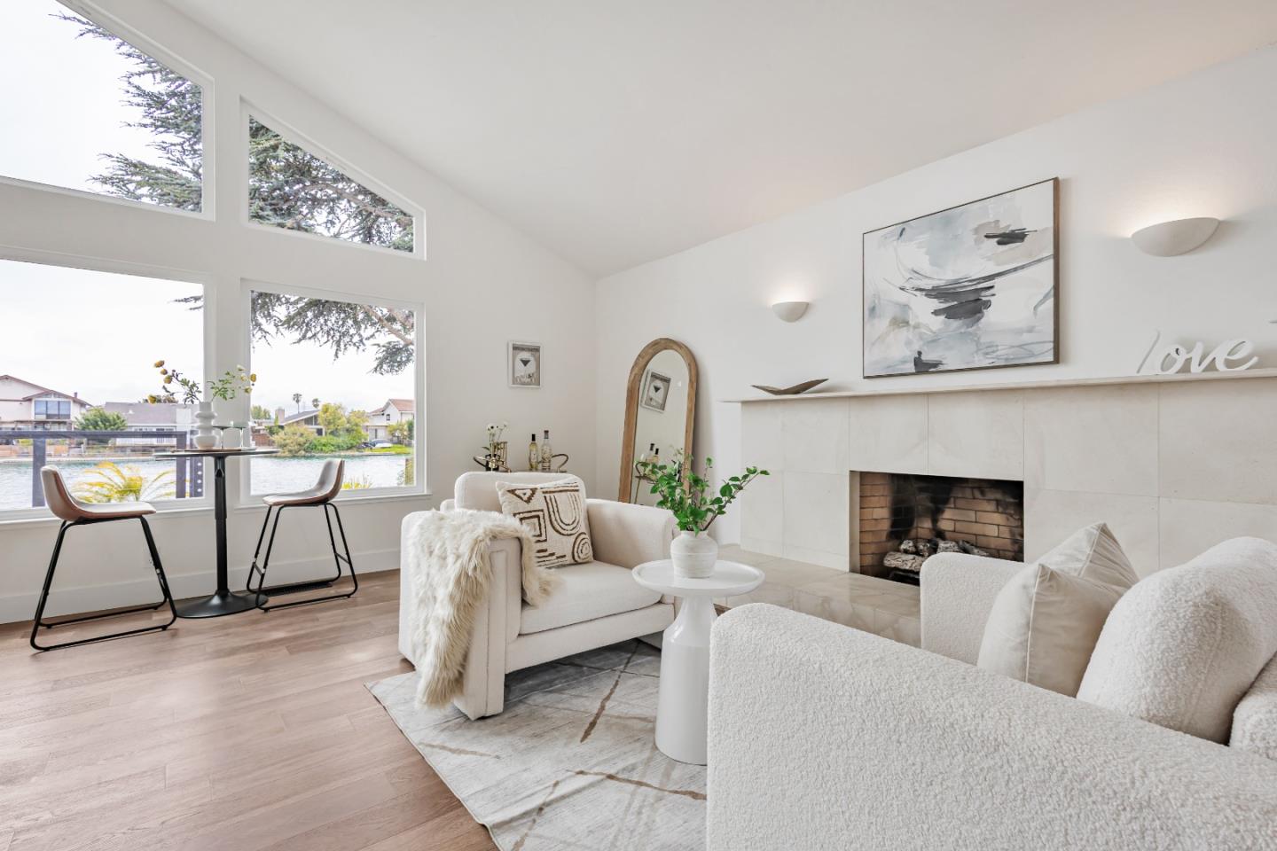 Detail Gallery Image 4 of 59 For 221 Shearwater Isle, Foster City,  CA 94404 - 4 Beds | 3 Baths