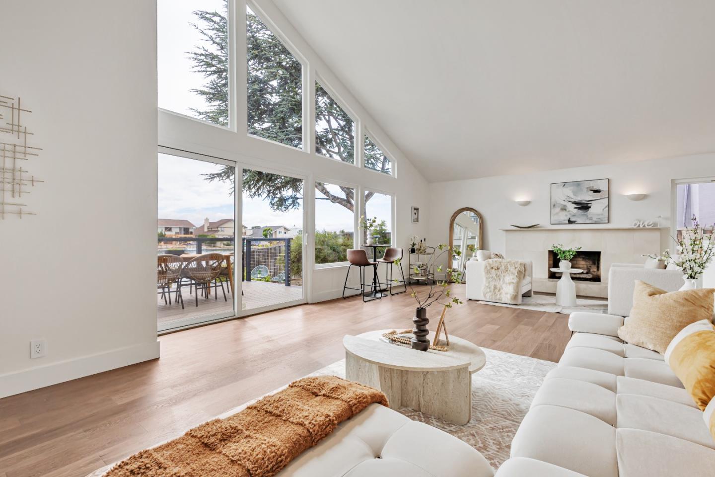 Detail Gallery Image 9 of 59 For 221 Shearwater Isle, Foster City,  CA 94404 - 4 Beds | 3 Baths