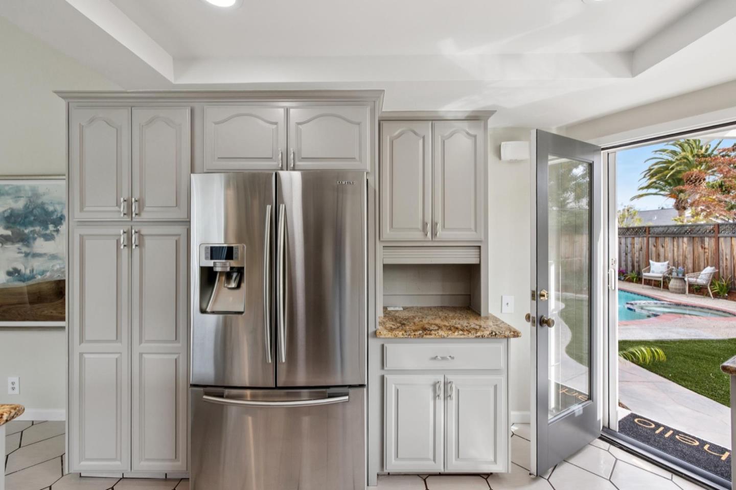 Detail Gallery Image 12 of 79 For 561 Anchor Cir, Redwood City,  CA 94065 - 3 Beds | 2 Baths