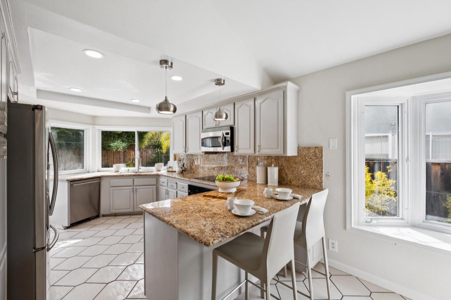 Detail Gallery Image 20 of 79 For 561 Anchor Cir, Redwood City,  CA 94065 - 3 Beds | 2 Baths
