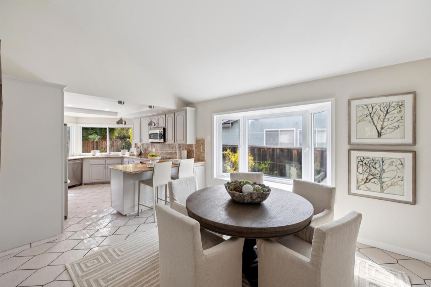 Detail Gallery Image 21 of 79 For 561 Anchor Cir, Redwood City,  CA 94065 - 3 Beds | 2 Baths