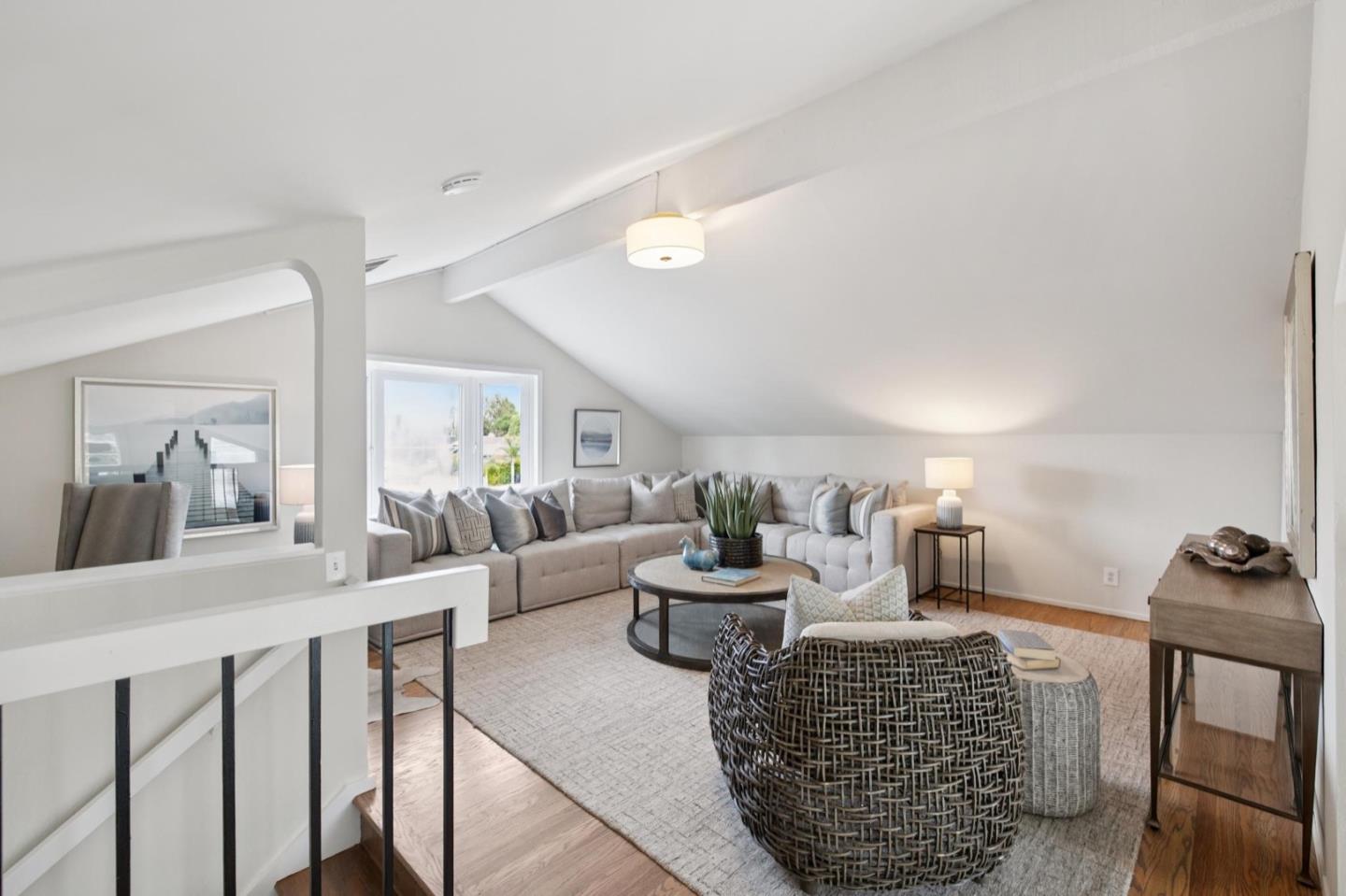 Detail Gallery Image 25 of 79 For 561 Anchor Cir, Redwood City,  CA 94065 - 3 Beds | 2 Baths