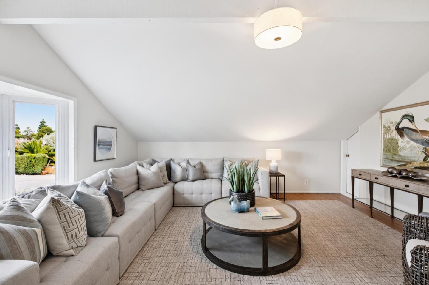 Detail Gallery Image 26 of 79 For 561 Anchor Cir, Redwood City,  CA 94065 - 3 Beds | 2 Baths