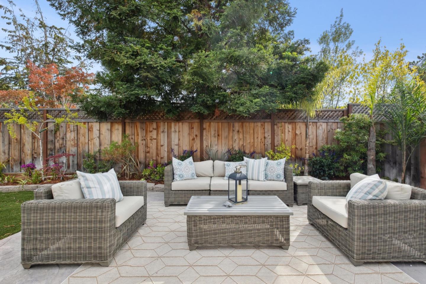 Detail Gallery Image 53 of 79 For 561 Anchor Cir, Redwood City,  CA 94065 - 3 Beds | 2 Baths