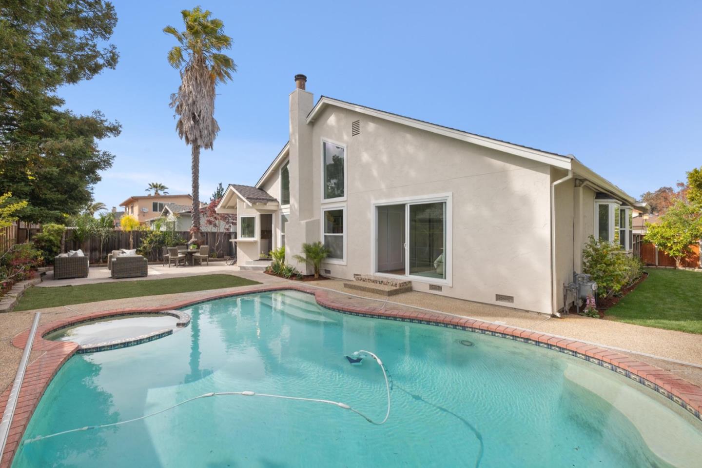 Detail Gallery Image 59 of 79 For 561 Anchor Cir, Redwood City,  CA 94065 - 3 Beds | 2 Baths