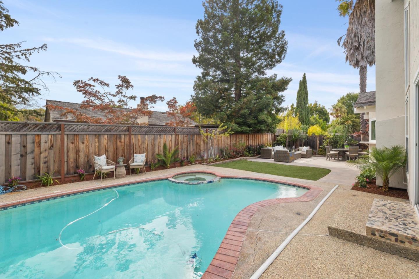 Detail Gallery Image 61 of 79 For 561 Anchor Cir, Redwood City,  CA 94065 - 3 Beds | 2 Baths