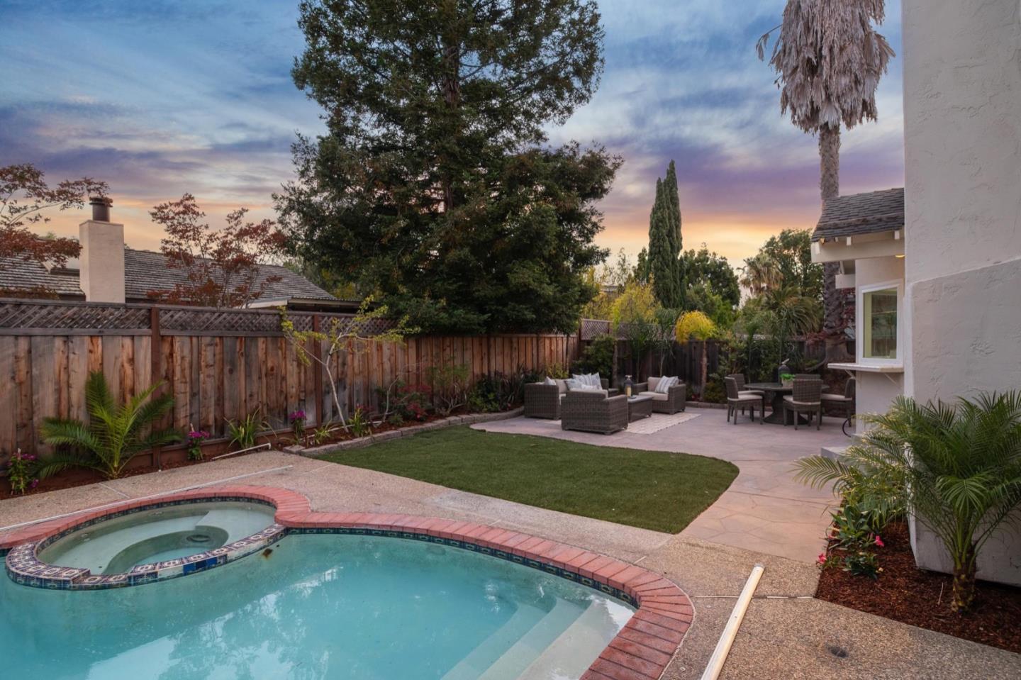 Detail Gallery Image 67 of 79 For 561 Anchor Cir, Redwood City,  CA 94065 - 3 Beds | 2 Baths