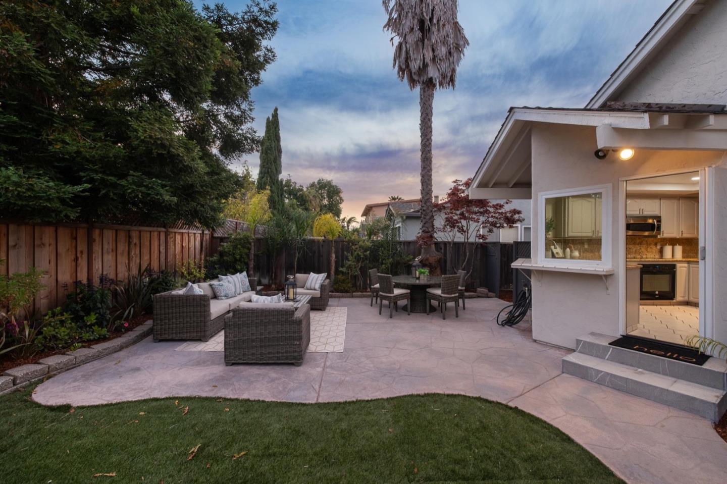 Detail Gallery Image 69 of 79 For 561 Anchor Cir, Redwood City,  CA 94065 - 3 Beds | 2 Baths