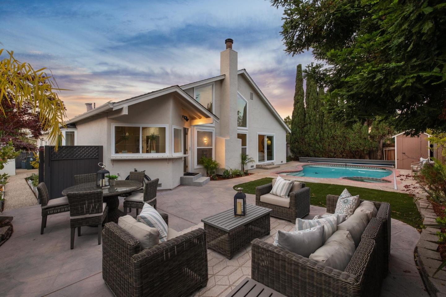Detail Gallery Image 71 of 79 For 561 Anchor Cir, Redwood City,  CA 94065 - 3 Beds | 2 Baths