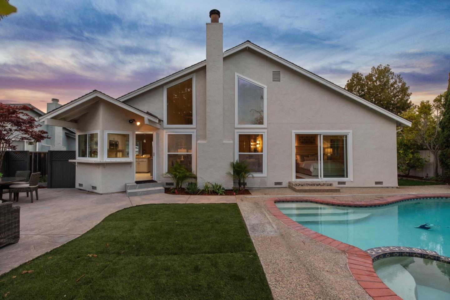 Detail Gallery Image 72 of 79 For 561 Anchor Cir, Redwood City,  CA 94065 - 3 Beds | 2 Baths