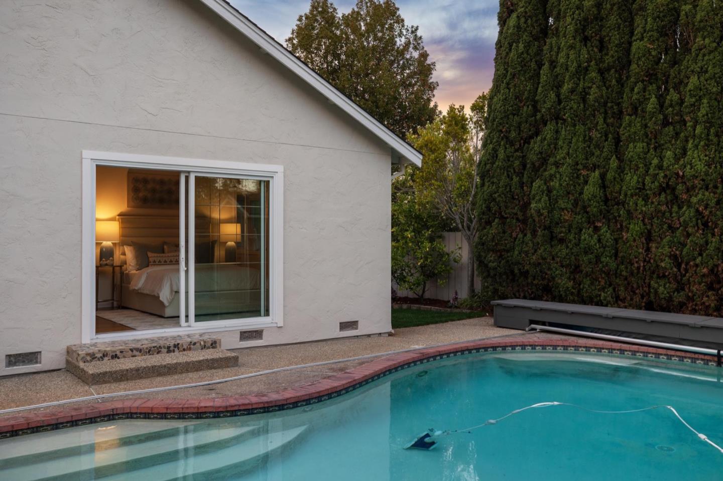 Detail Gallery Image 73 of 79 For 561 Anchor Cir, Redwood City,  CA 94065 - 3 Beds | 2 Baths