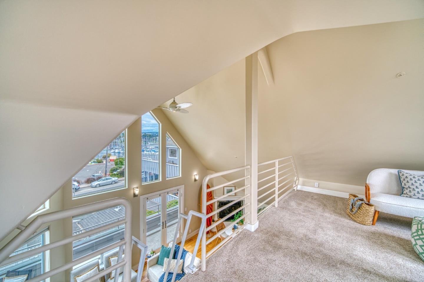 Detail Gallery Image 14 of 56 For 41 6th Ave, Santa Cruz,  CA 95062 - 3 Beds | 2 Baths