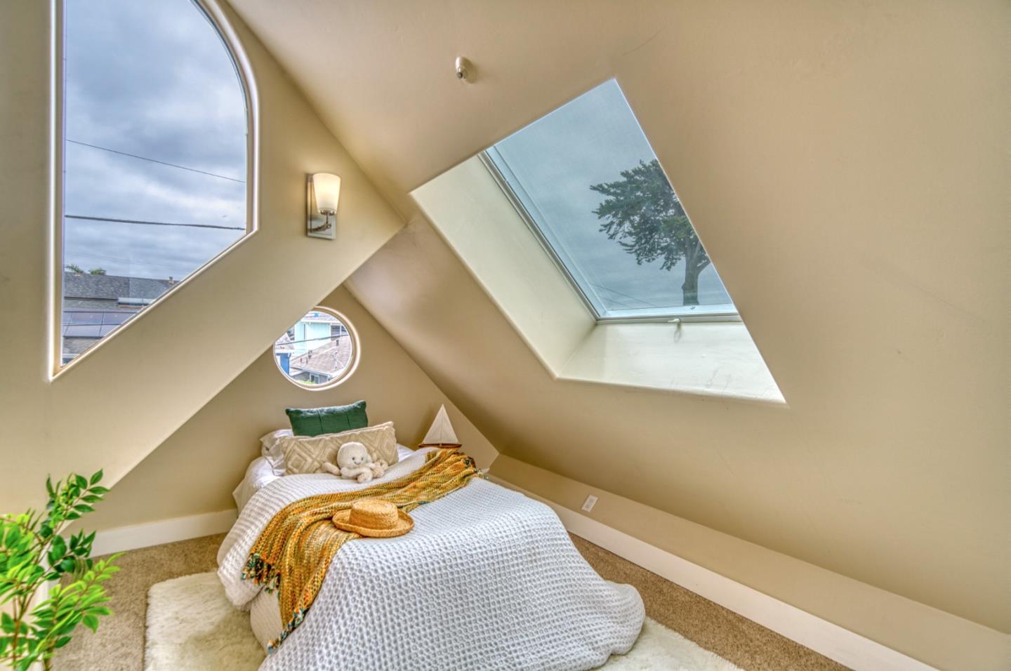 Detail Gallery Image 17 of 56 For 41 6th Ave, Santa Cruz,  CA 95062 - 3 Beds | 2 Baths