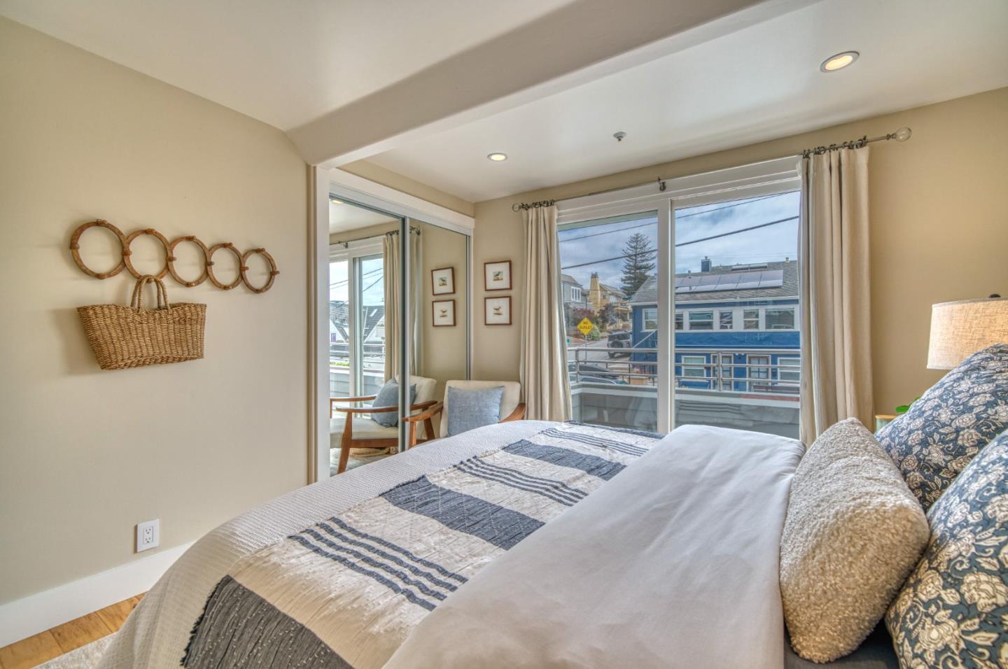 Detail Gallery Image 21 of 56 For 41 6th Ave, Santa Cruz,  CA 95062 - 3 Beds | 2 Baths
