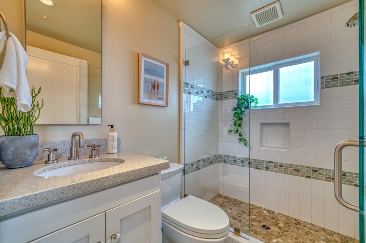 Detail Gallery Image 24 of 56 For 41 6th Ave, Santa Cruz,  CA 95062 - 3 Beds | 2 Baths