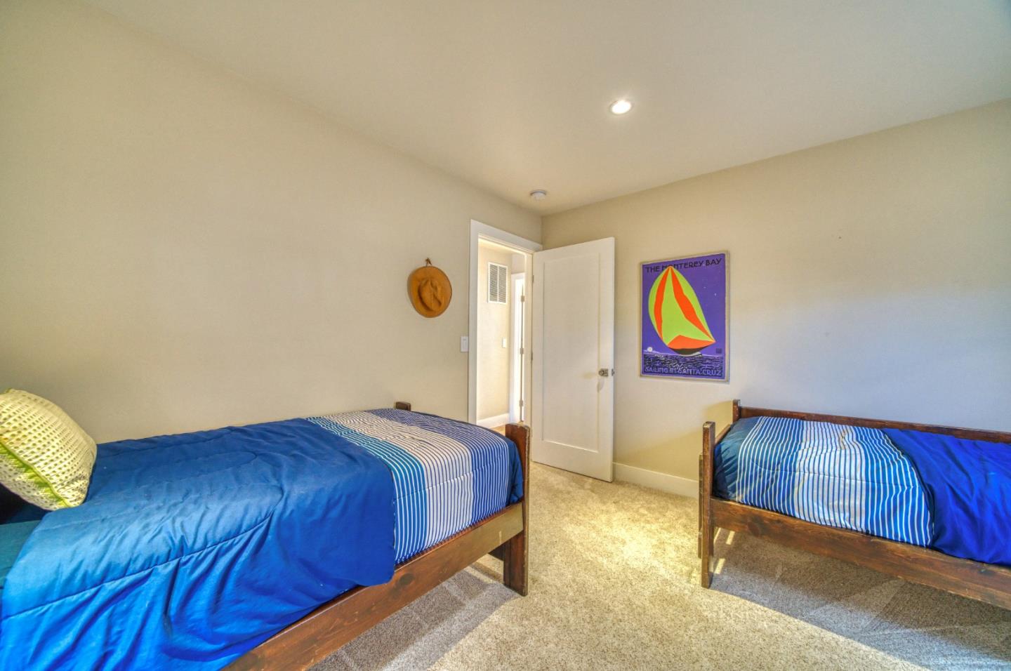 Detail Gallery Image 33 of 56 For 41 6th Ave, Santa Cruz,  CA 95062 - 3 Beds | 2 Baths