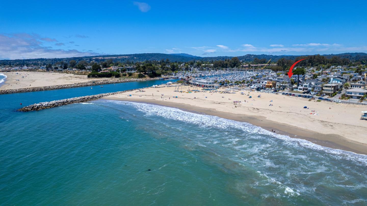 Detail Gallery Image 49 of 56 For 41 6th Ave, Santa Cruz,  CA 95062 - 3 Beds | 2 Baths