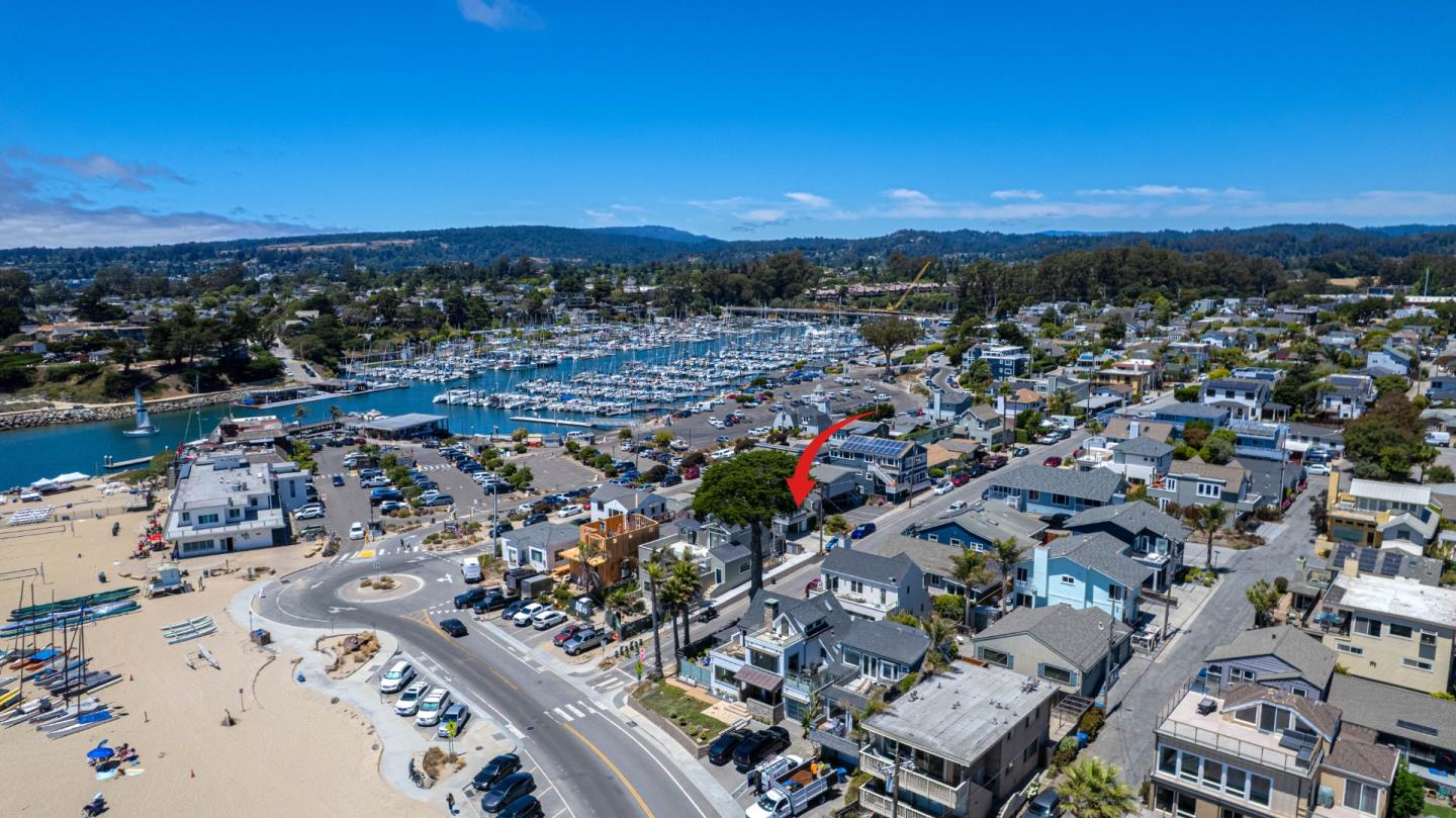 Detail Gallery Image 51 of 56 For 41 6th Ave, Santa Cruz,  CA 95062 - 3 Beds | 2 Baths
