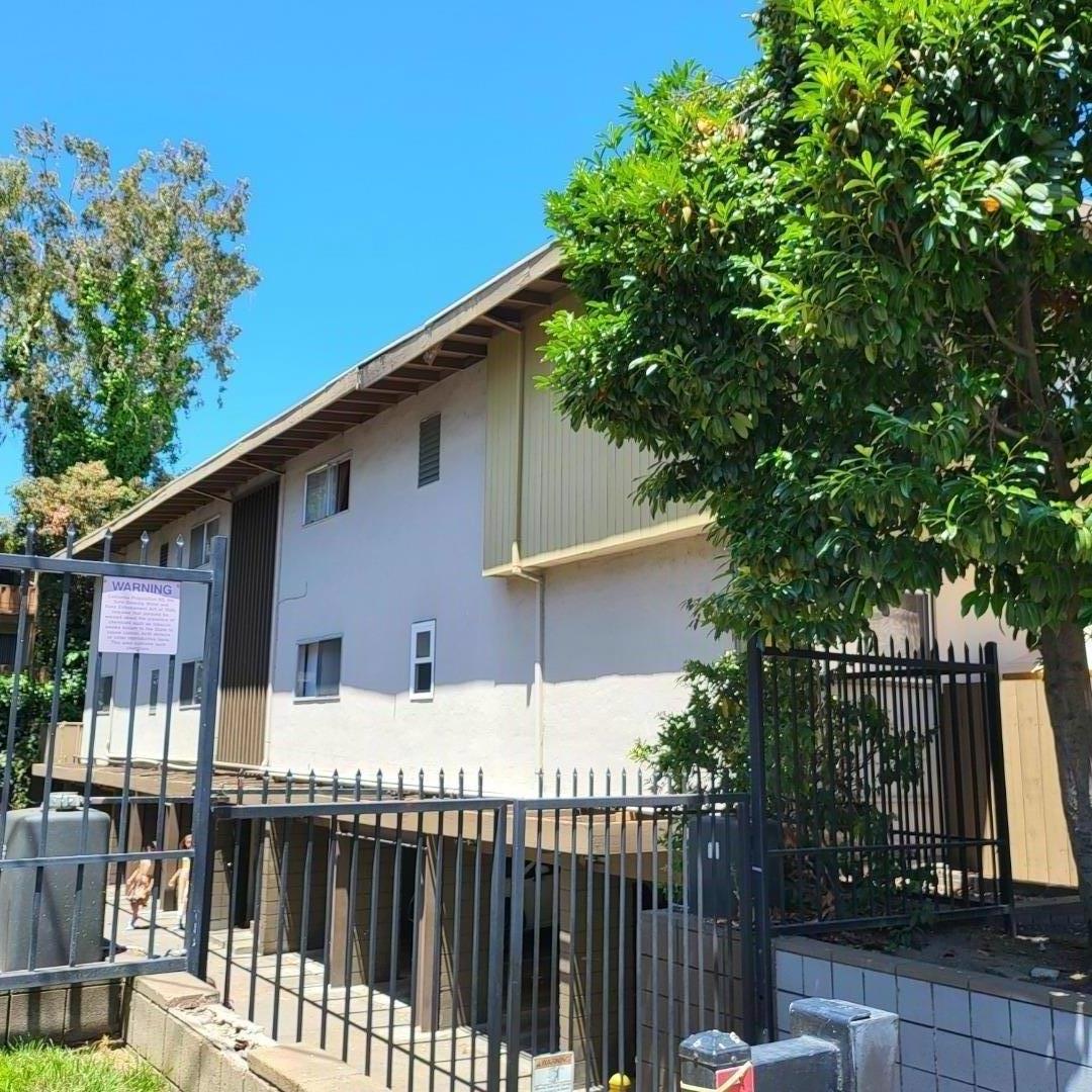 Detail Gallery Image 4 of 10 For 15 Newell Rd, East Palo Alto,  CA 94303 - – Beds | – Baths