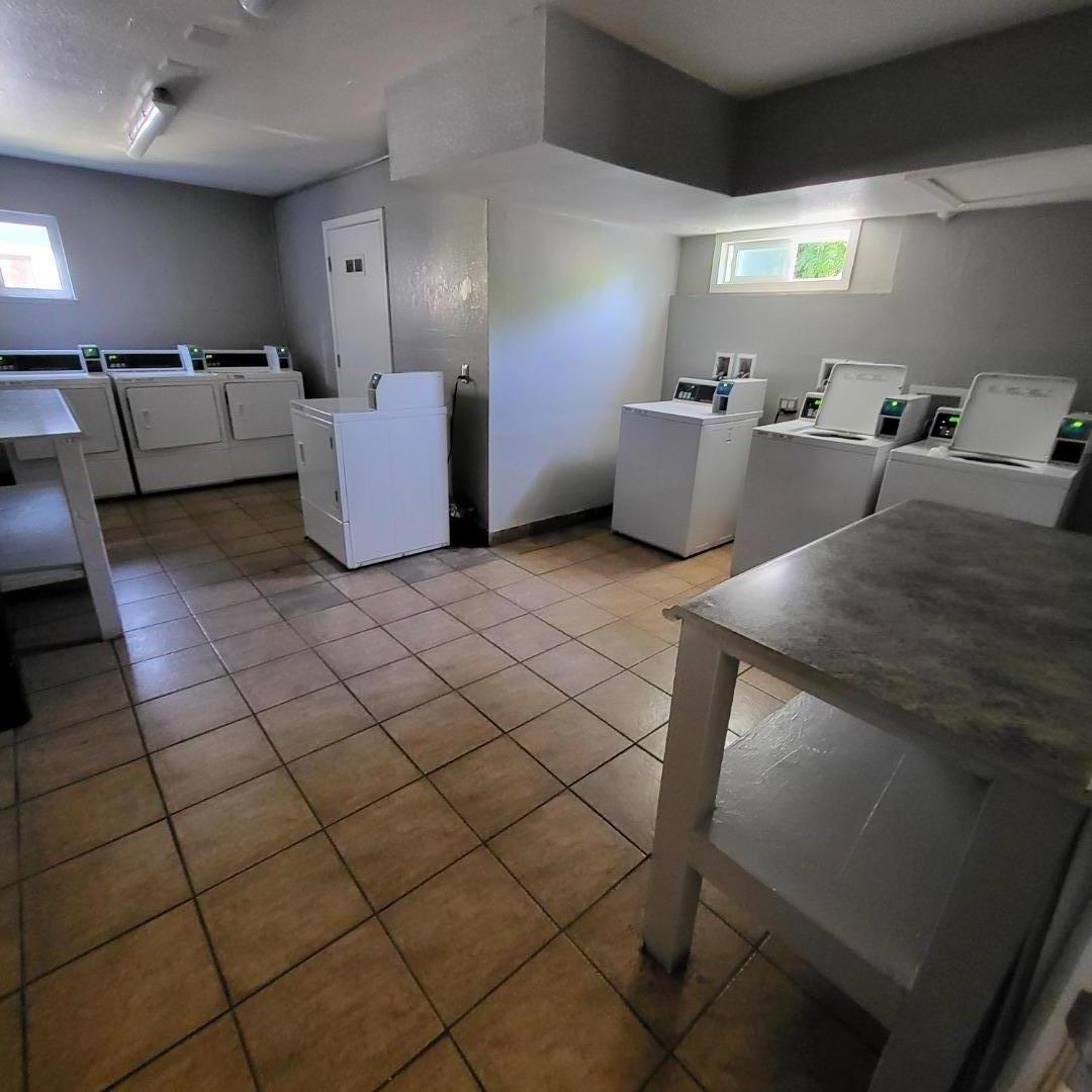 Detail Gallery Image 5 of 11 For 25 Newell Rd, East Palo Alto,  CA 94303 - – Beds | – Baths