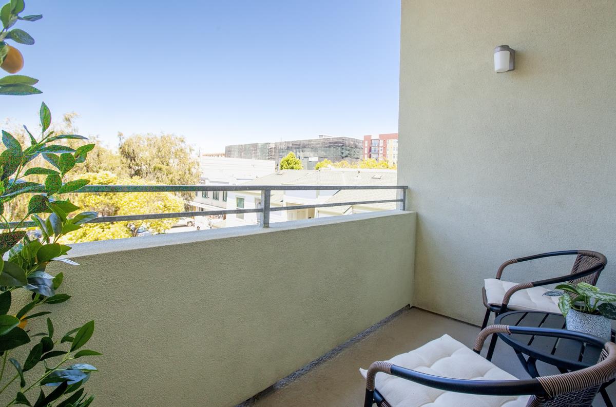 Detail Gallery Image 14 of 22 For 224 Laurel St #A304,  Santa Cruz,  CA 95060 - 1 Beds | 1 Baths