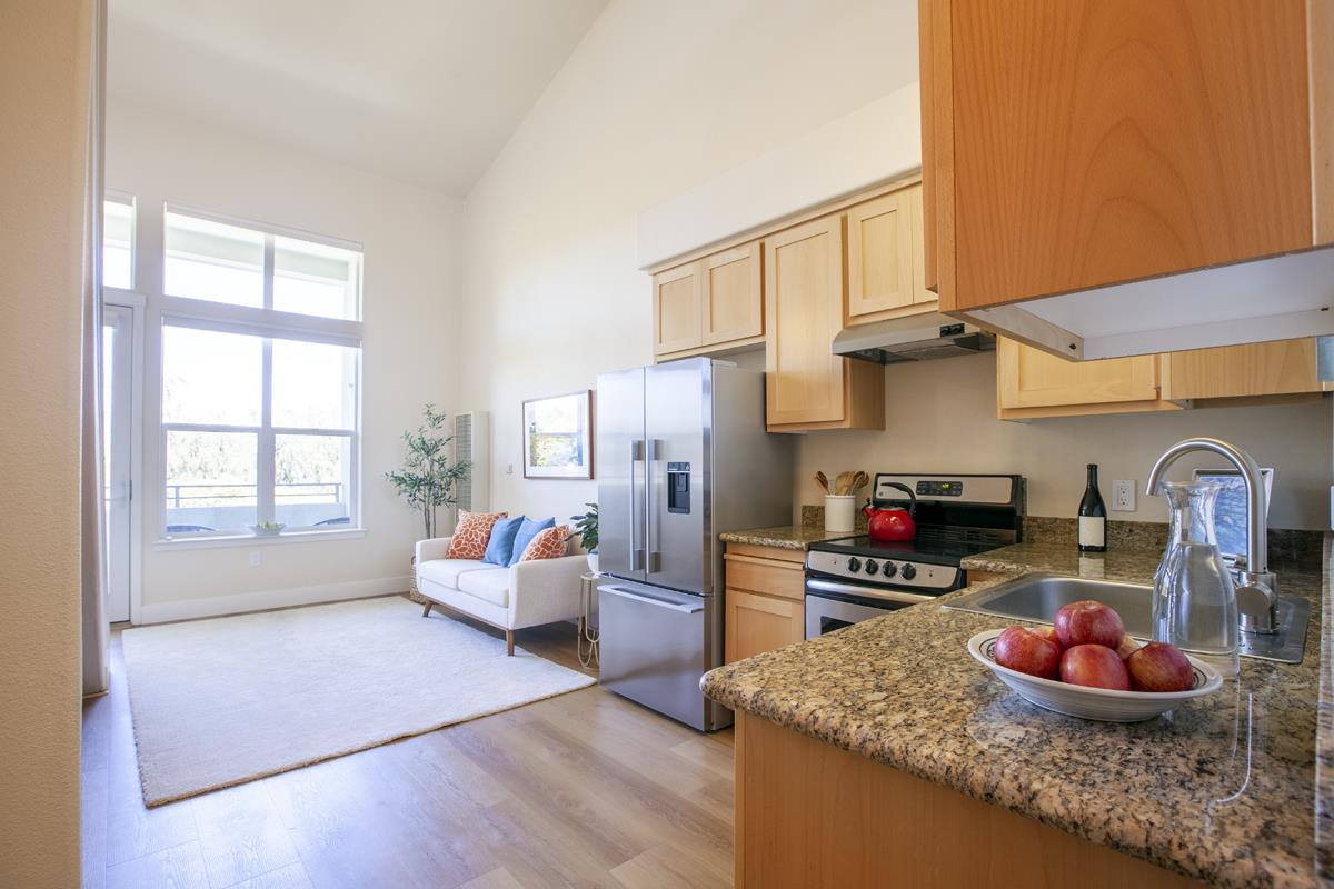 Detail Gallery Image 5 of 22 For 224 Laurel St #A304,  Santa Cruz,  CA 95060 - 1 Beds | 1 Baths