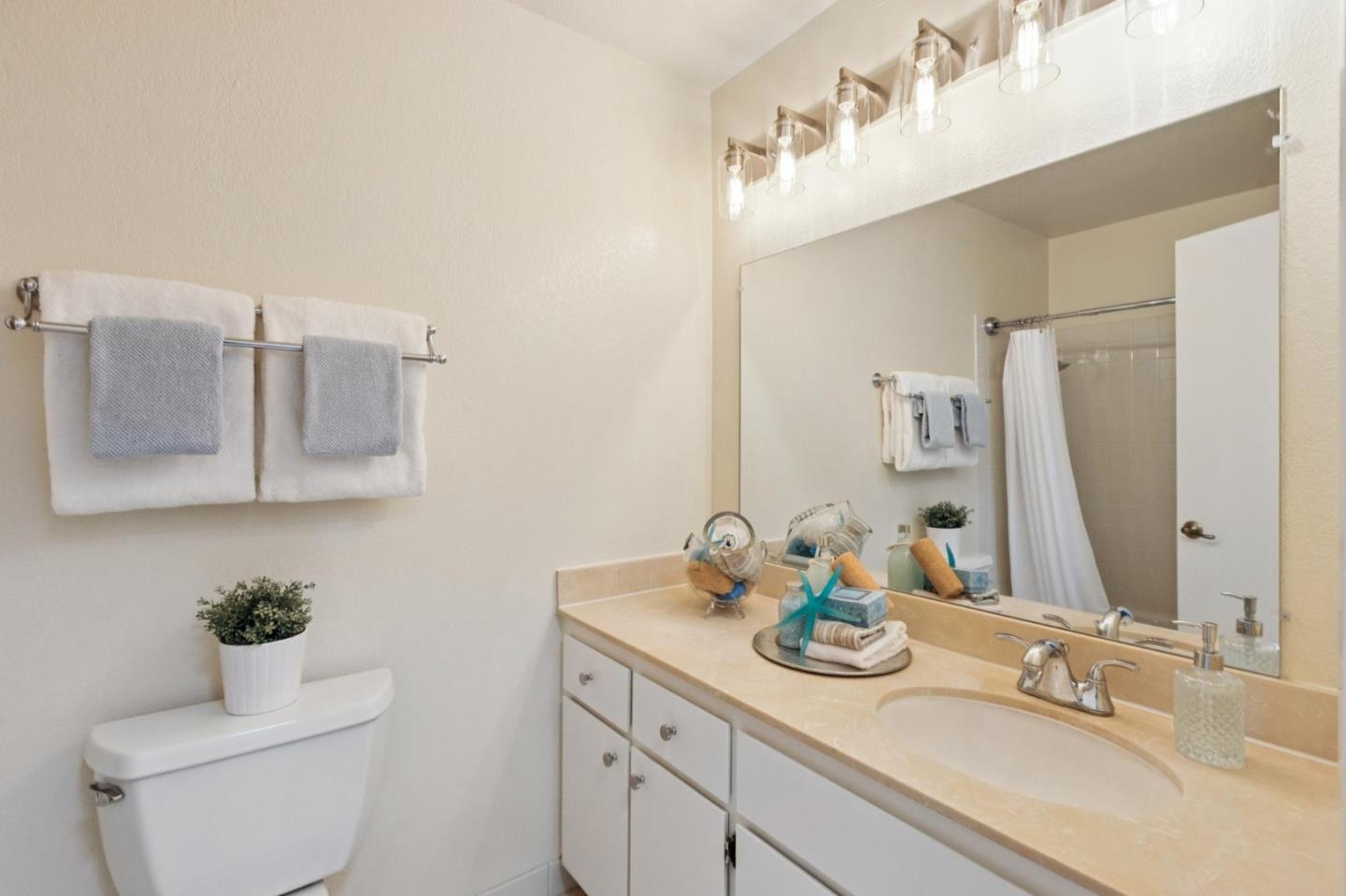 Detail Gallery Image 28 of 45 For 733 Grimswood Ct, San Jose,  CA 95120 - 5 Beds | 3 Baths