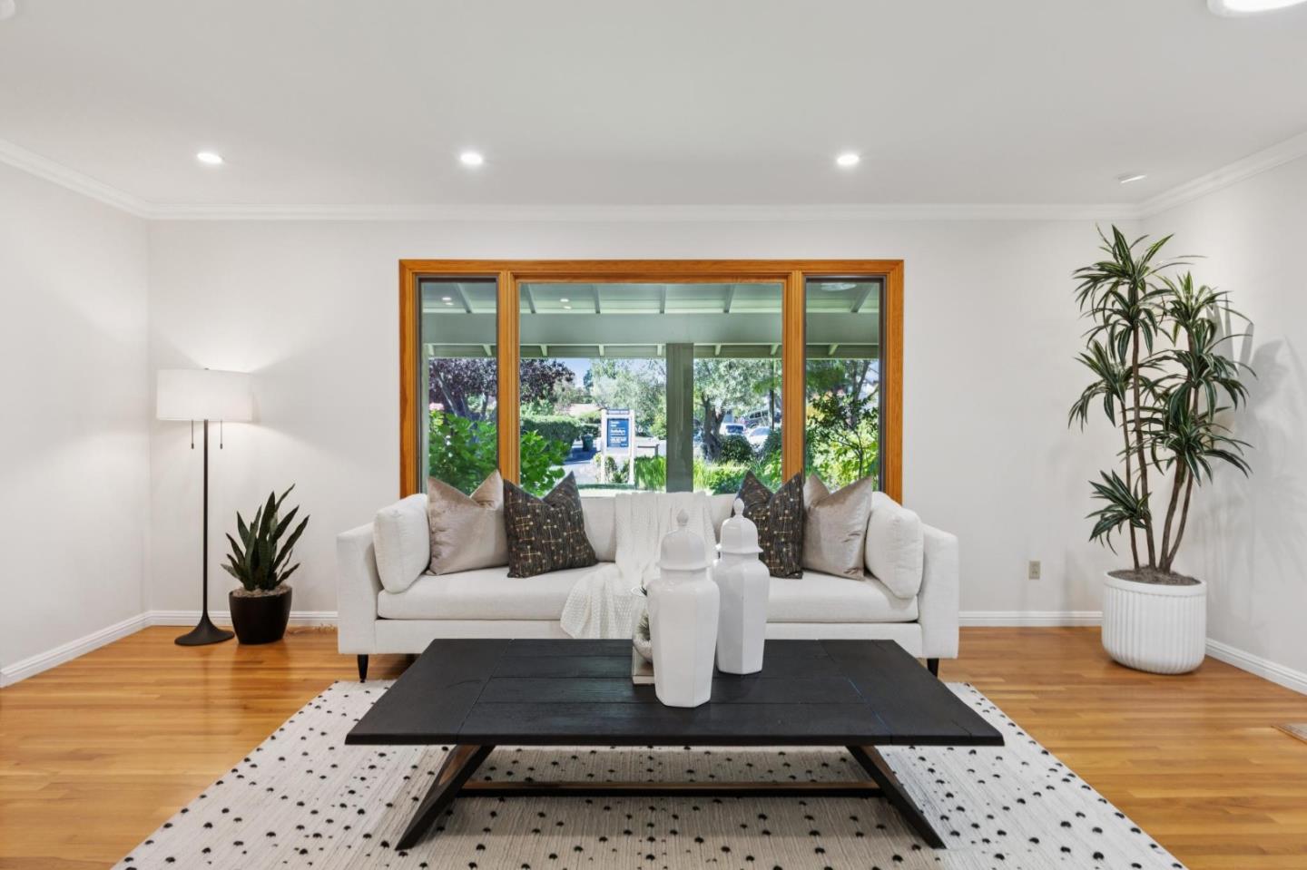 Detail Gallery Image 10 of 82 For 256 Marchmont Ct, Los Gatos,  CA 95032 - 5 Beds | 3/1 Baths
