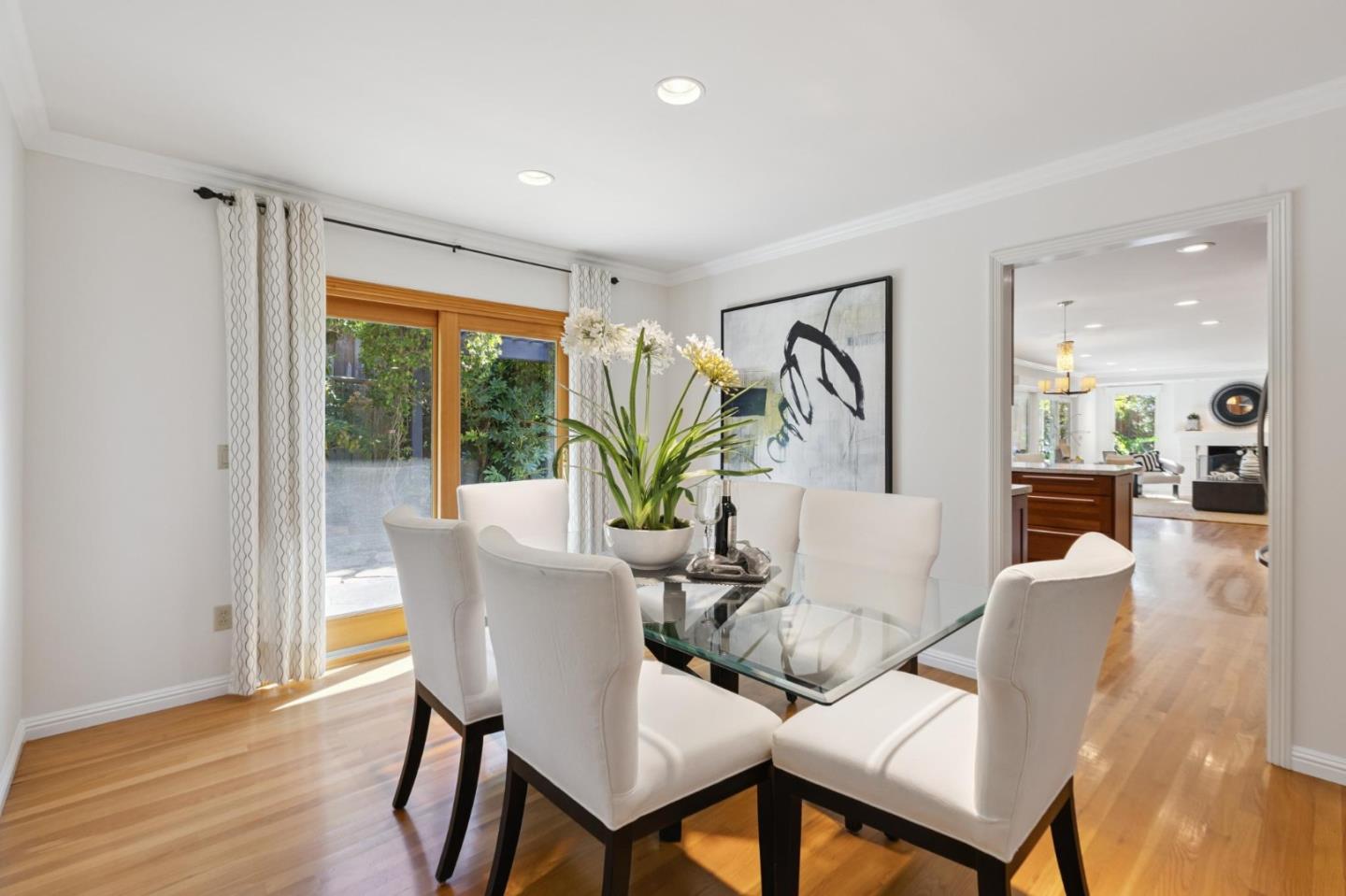 Detail Gallery Image 12 of 82 For 256 Marchmont Ct, Los Gatos,  CA 95032 - 5 Beds | 3/1 Baths