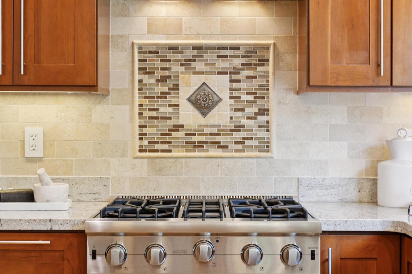 Detail Gallery Image 18 of 82 For 256 Marchmont Ct, Los Gatos,  CA 95032 - 5 Beds | 3/1 Baths