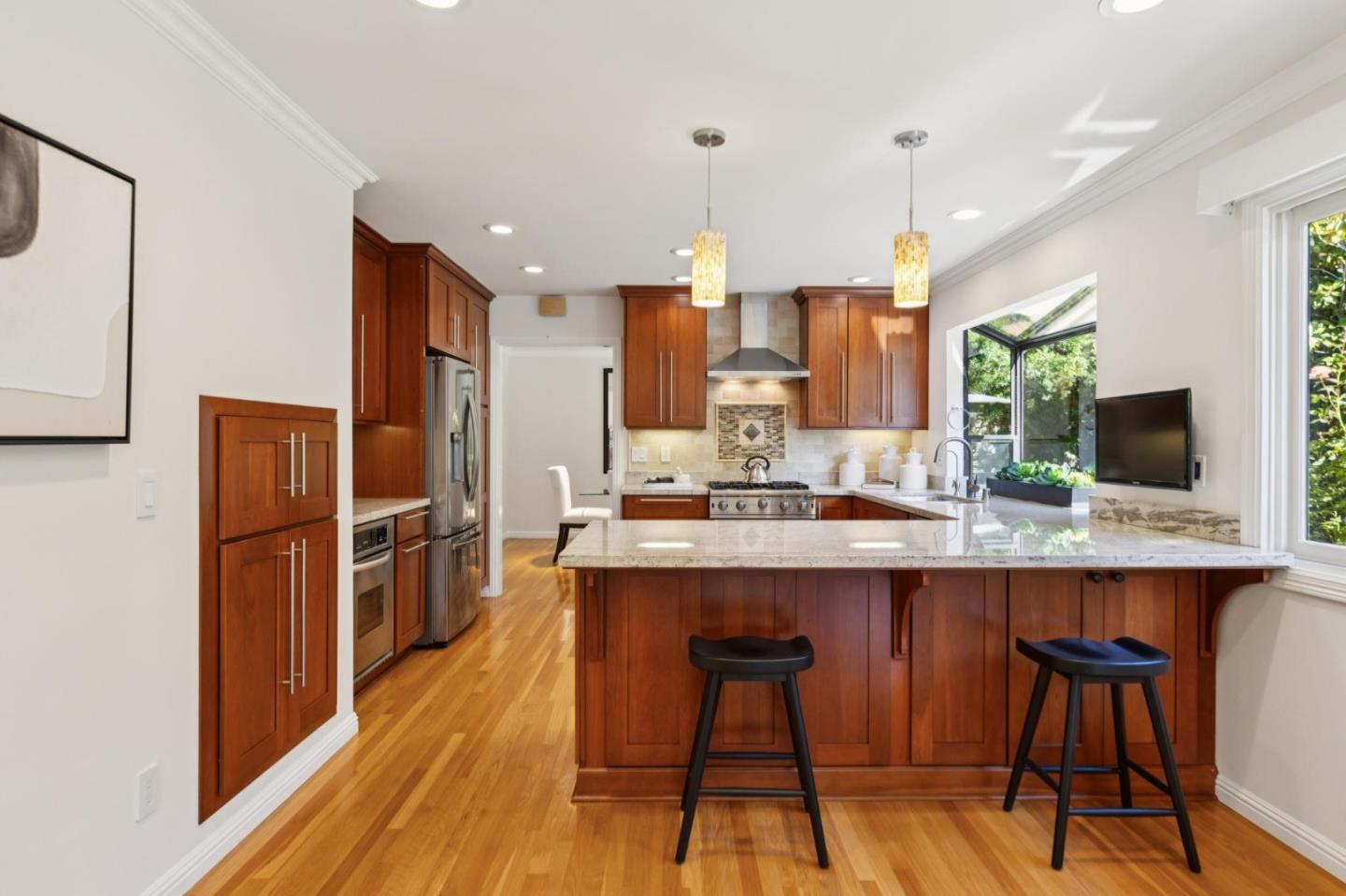 Detail Gallery Image 19 of 82 For 256 Marchmont Ct, Los Gatos,  CA 95032 - 5 Beds | 3/1 Baths