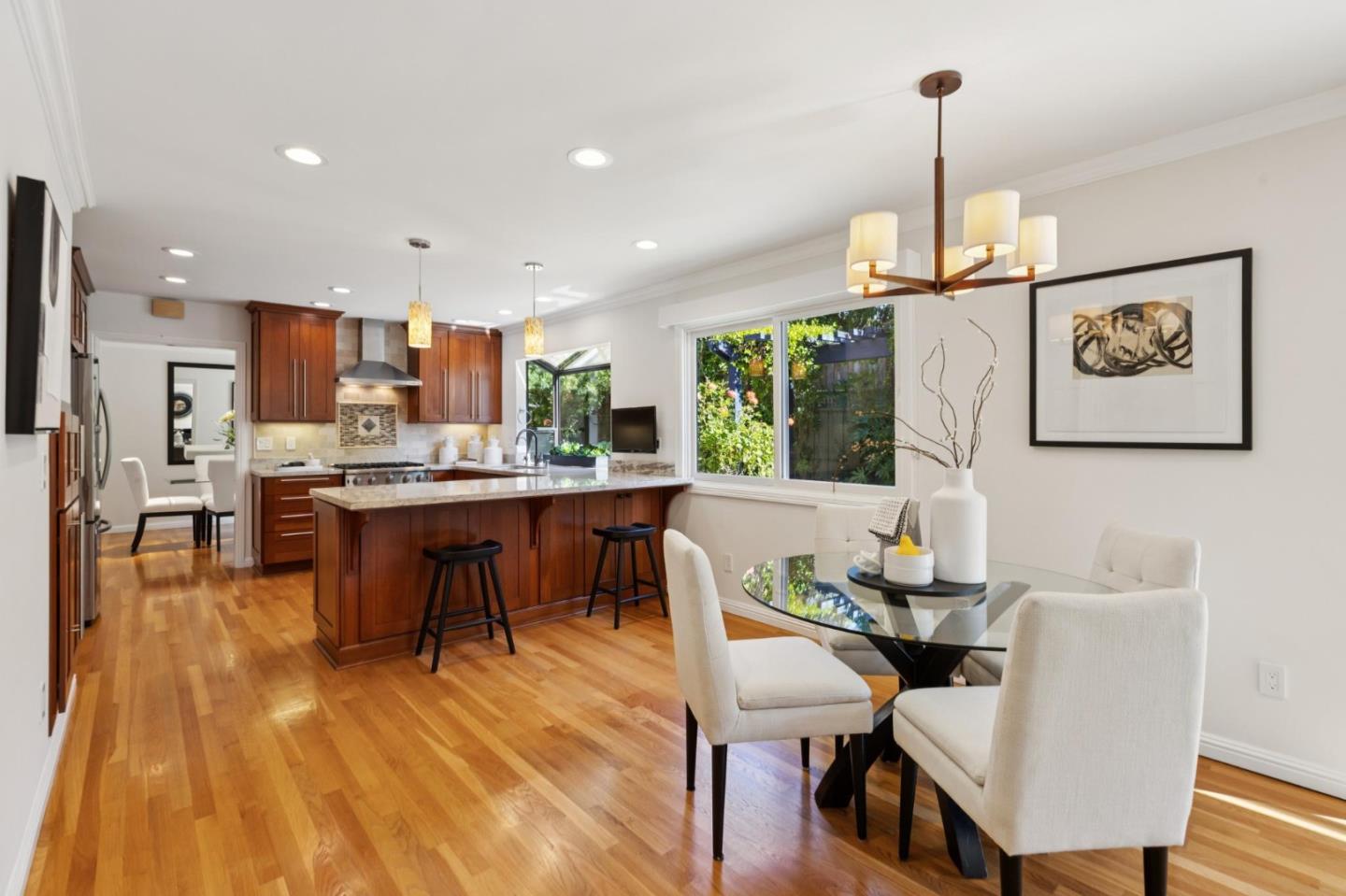 Detail Gallery Image 20 of 82 For 256 Marchmont Ct, Los Gatos,  CA 95032 - 5 Beds | 3/1 Baths