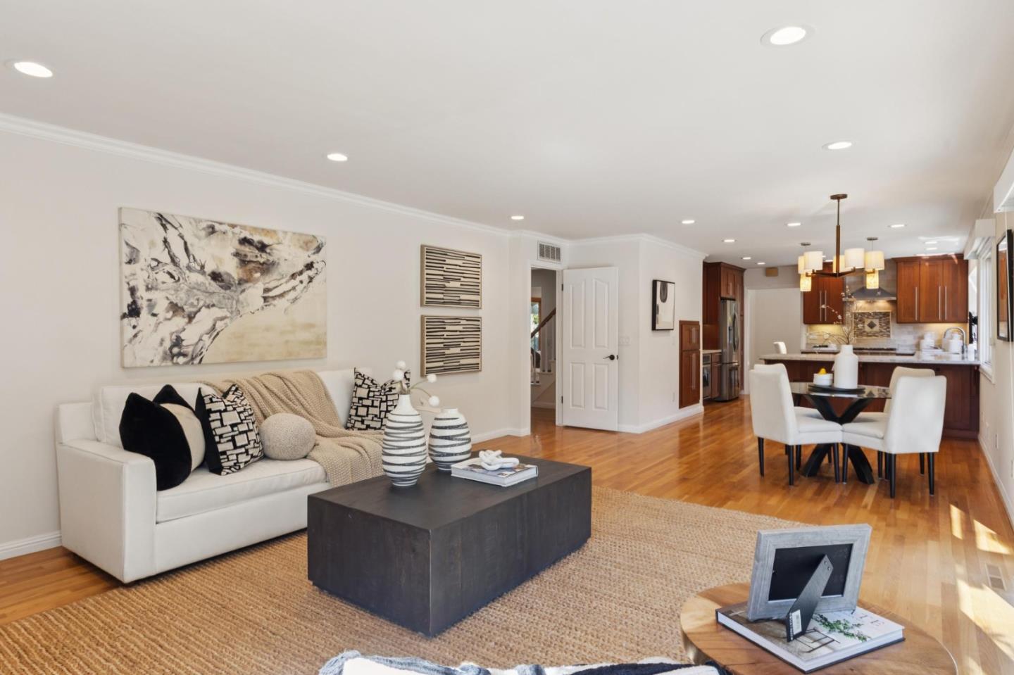 Detail Gallery Image 26 of 82 For 256 Marchmont Ct, Los Gatos,  CA 95032 - 5 Beds | 3/1 Baths