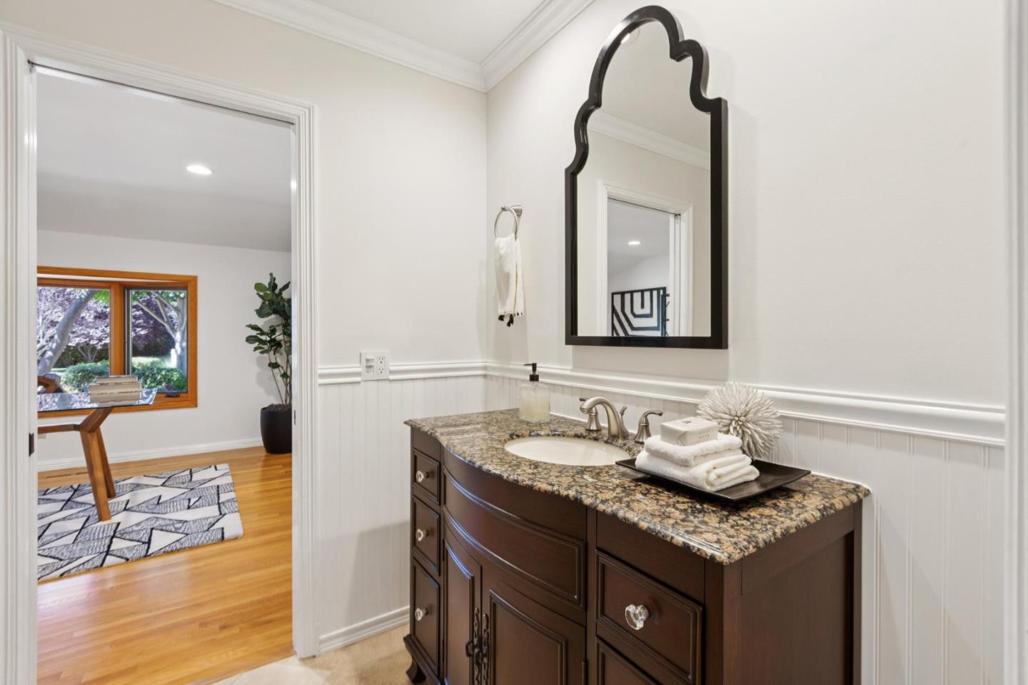 Detail Gallery Image 28 of 82 For 256 Marchmont Ct, Los Gatos,  CA 95032 - 5 Beds | 3/1 Baths
