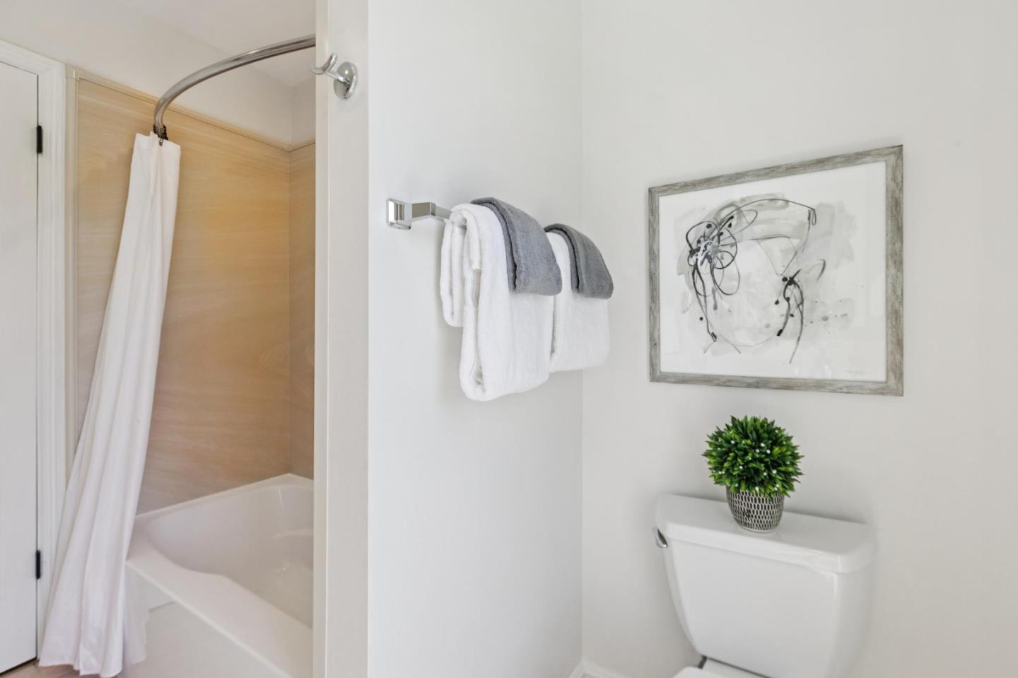 Detail Gallery Image 40 of 82 For 256 Marchmont Ct, Los Gatos,  CA 95032 - 5 Beds | 3/1 Baths