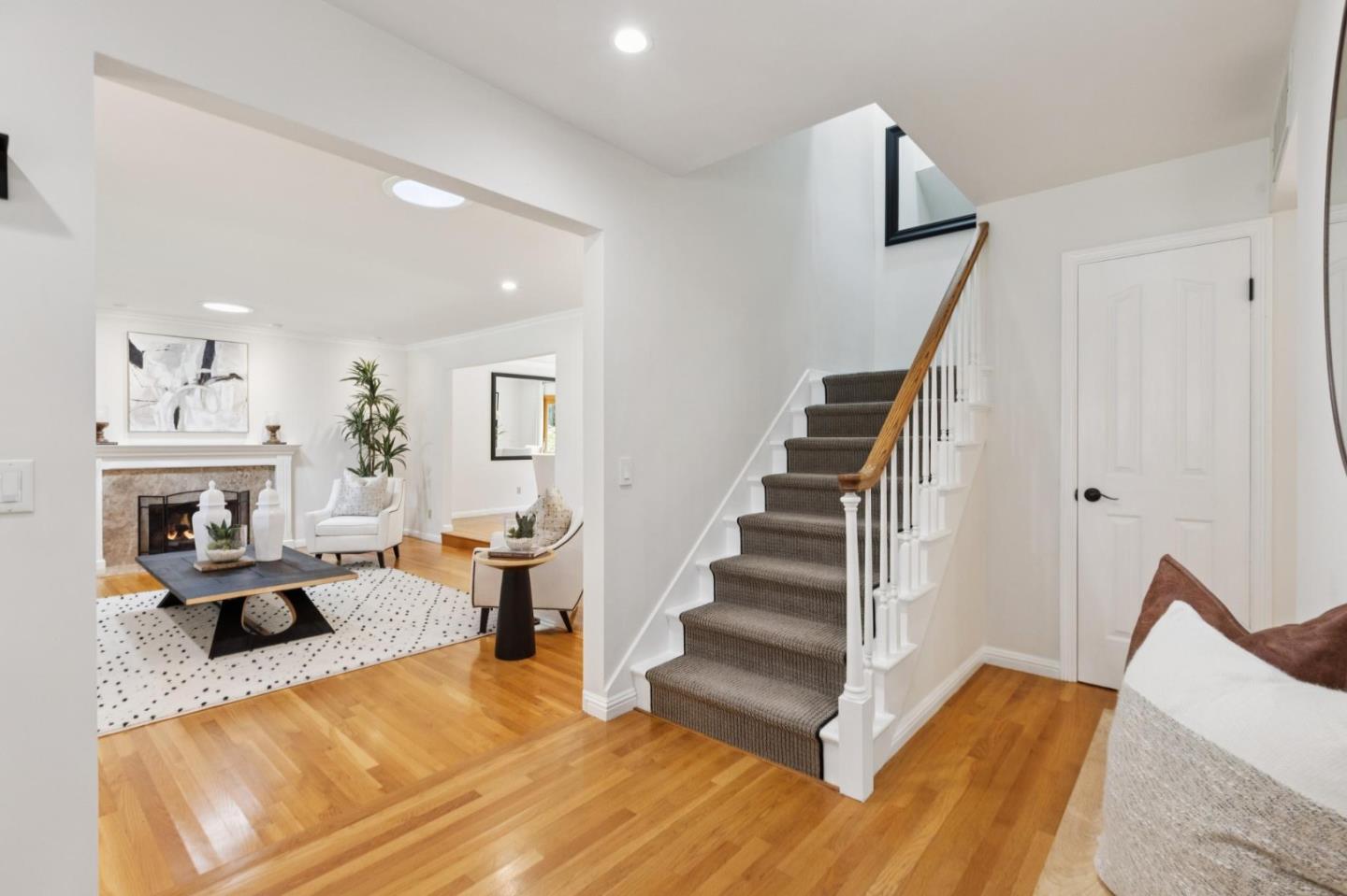 Detail Gallery Image 8 of 82 For 256 Marchmont Ct, Los Gatos,  CA 95032 - 5 Beds | 3/1 Baths